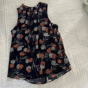 Tank. Like new. Size M